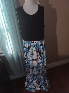 NWT Sherosa  Tank Maxi Dress 2XL black blue floral